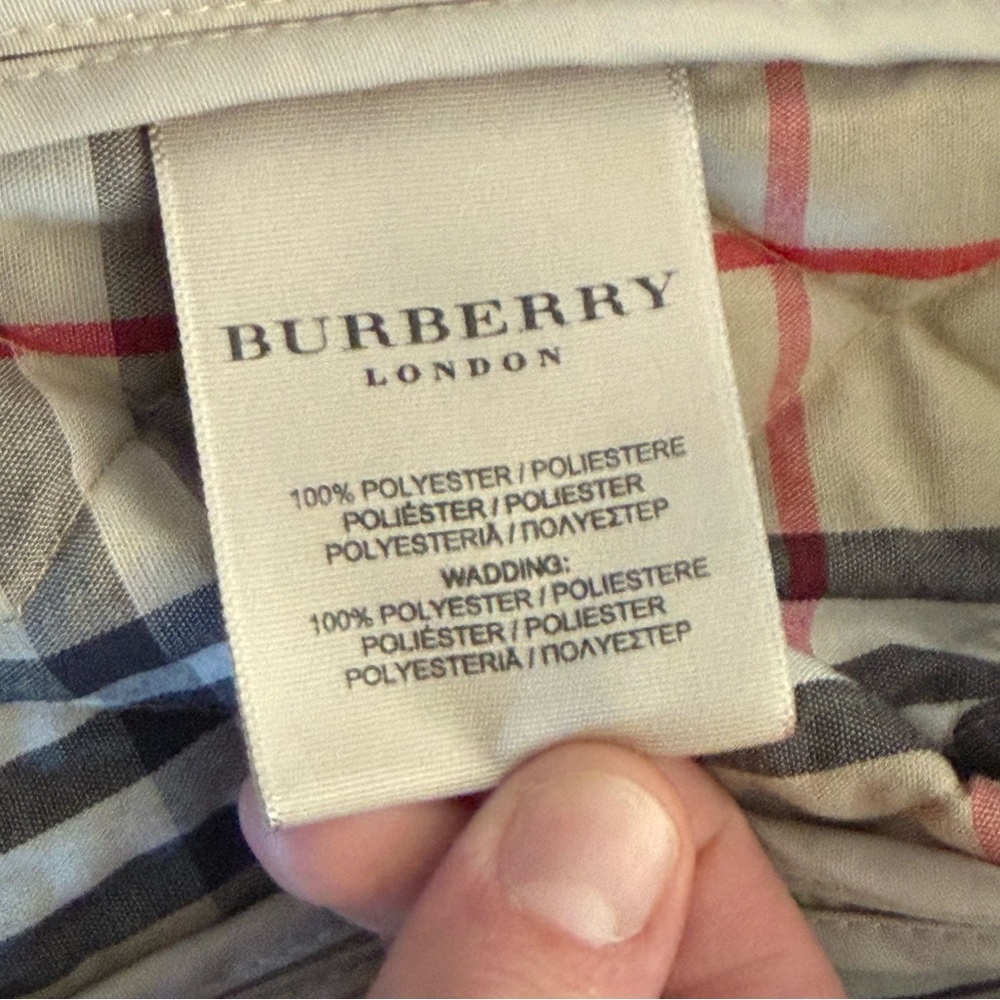 Burberry London Nova Lined Quilted Coat - Medium - Picture 8 of 16